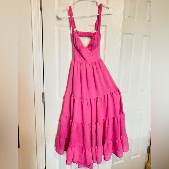 Princess Polly JOELLA MIDI
PINK DRESS - Picture 1 of 6